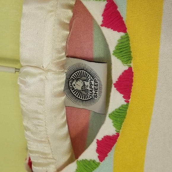 Happy Sheep sweater size small - Picture 2 of 3